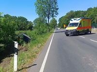 POL-STD: BMW-Fahrer kommt alkoholisiert von der Bundesstraße ab und überschlägt sich mit seinem Fahrzeug - Foto: presseportal.de