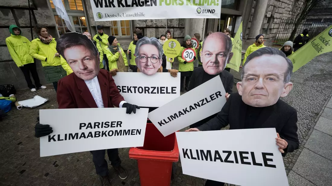 Im November 2023 hatte das OVG Berlin-Brandenburg geurteilt, dass die Regierung ein Klima-Sofortprogramm in den Sektoren Verkehr und Gebäude auflegen muss. - Bild: Sebastian Gollnow/dpa