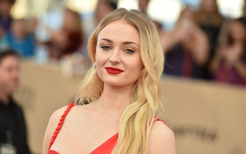 Ist Taylor Swift unendlich dankbar: Sophie Turner. - Foto: Jordan Strauss/AP/dpa