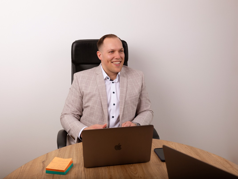 Zum Platzhirsch in der Region werden - Niklas Buchmüller von BMLR Marketing verrät, wie Unternehmen ihr Werbebudget richtig einsetzen - Foto: presseportal.de