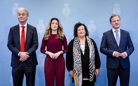 Koalitionäre in spe: Von links Geert Wilders (PVV), Dilan Yesilgoz von der rechtsliberalen VVD, Caroline van der Plas von der rechtspopulistischen Bauernpartei BBB und Pieter Omtzigt von der neuen rechtskonservativen NSC. - Foto: Koen Van Weel/ANP/dpa