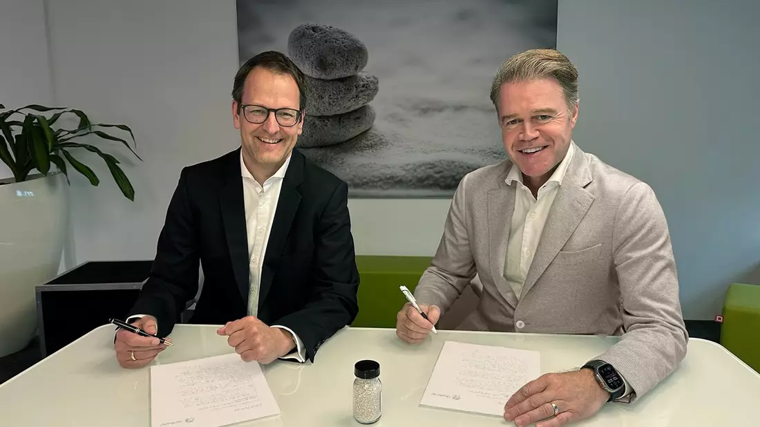 Zusammenarbeit von Yanfeng und Trinseo beschleunigt den Recyclingprozess / Partnerschaft für kreislauffähige Materialien für das Autointerieur - Bild: presseportal.de