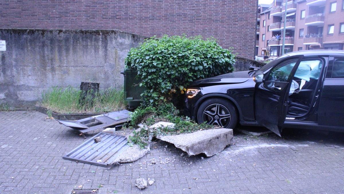 POL-DU: Neudorf-Süd: Internistischer Notfall am Steuer endet in einer Kollision - Foto: presseportal.de