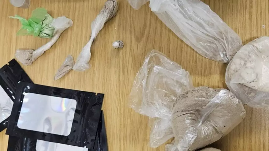 BPOL NRW: Drogenschmuggler mit über 100 Gramm Heroin, Kokain und Crystal Meth von gemeinsamer Streife der Bundespolizei und Königlichen Marechaussee festgenommen - Bild: presseportal.de