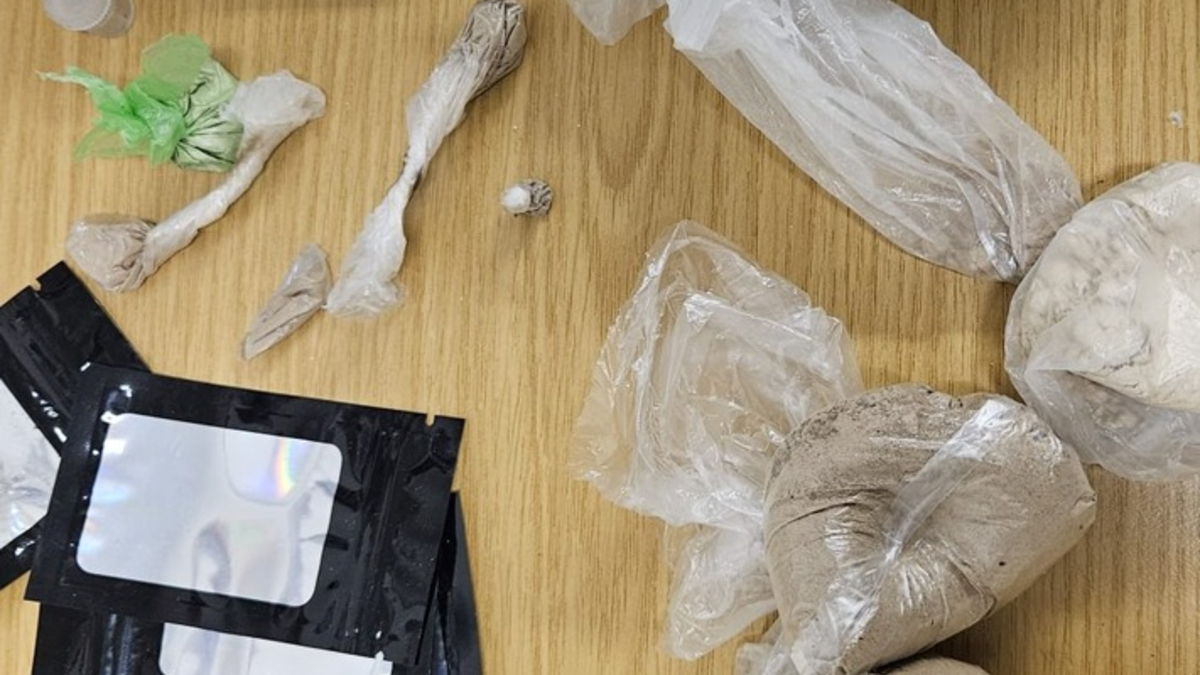 BPOL NRW: Drogenschmuggler mit über 100 Gramm Heroin, Kokain und Crystal Meth von gemeinsamer Streife der Bundespolizei und Königlichen Marechaussee festgenommen - Foto: presseportal.de