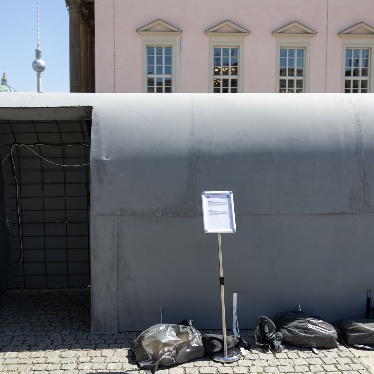 Eine Rekonstruktion eines Hamas-Tunnels. - Foto: Hannes P. Albert/dpa