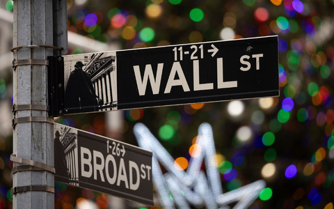 Der Dow Jones setzt seine Aufwärtsbewegung fort. - Foto: Yuki Iwamura/AP/dpa