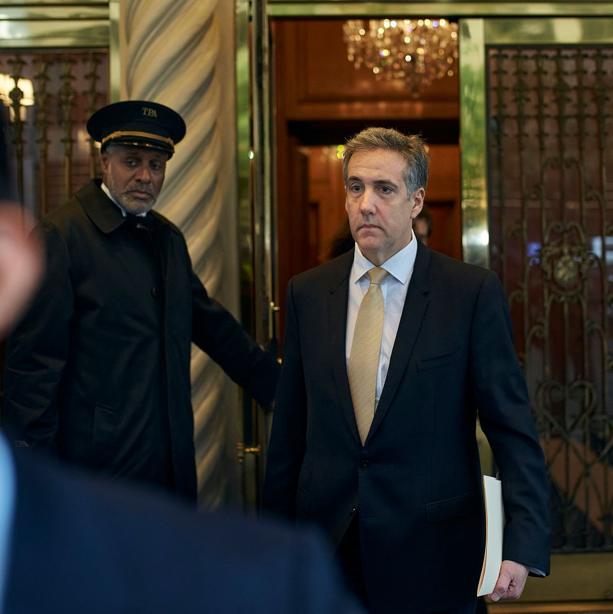 Michael Cohen (r) gilt wegen vieler öffentlicher Lügen in der Vergangenheit als problematischer Kronzeuge. - Foto: Andres Kudacki/AP/dpa