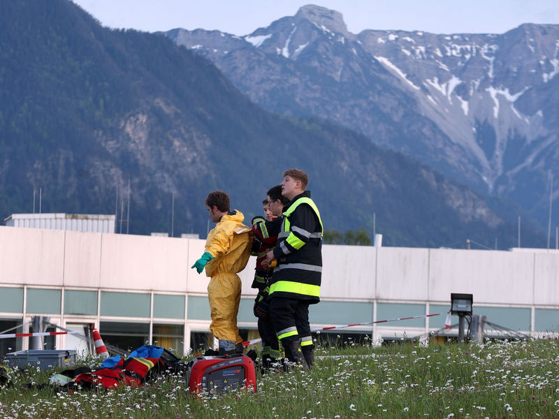 Allein in Murnau waren nach Feuerwehrangaben 66 Kräfte im Einsatz. - Foto: Karl-Josef Hildenbrand/dpa