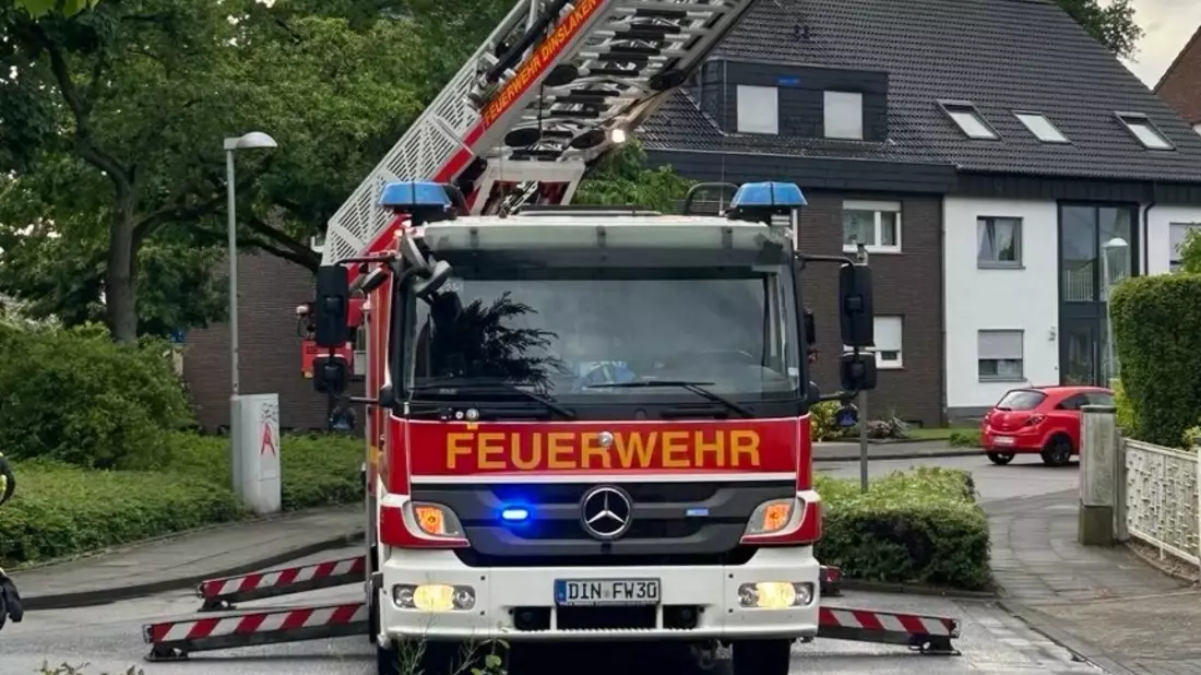 FW Dinslaken: Einsatzreicher Tag bei der Feuerwehr Dinslaken. - Bild: presseportal.de