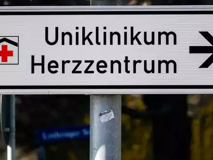 Der Klinikatlas soll Fallzahlen zu Behandlungen an Hunderten Kliniken bereitstellen. - Foto: Robert Michael/dpa