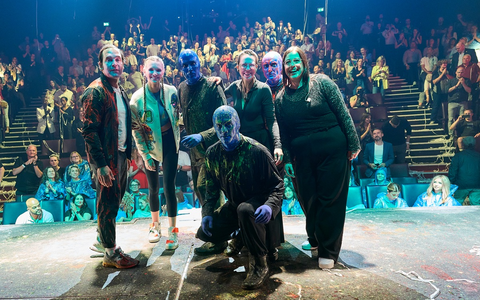 Die große blaue Partynacht - BLUE MAN GROUP Berlin feiert 20. Geburtstag - Foto: Blue Man Group/Sascha Radke. / Weiterer Text über ots und www.presseportal.de/nr/31524 / Die Verwendung dieses Bildes für redaktionelle Zwecke ist unter Beachtung aller mitgeteilten Nutzungsbedingungen zulässig und dann auch honorarfrei. Veröffentlichung 