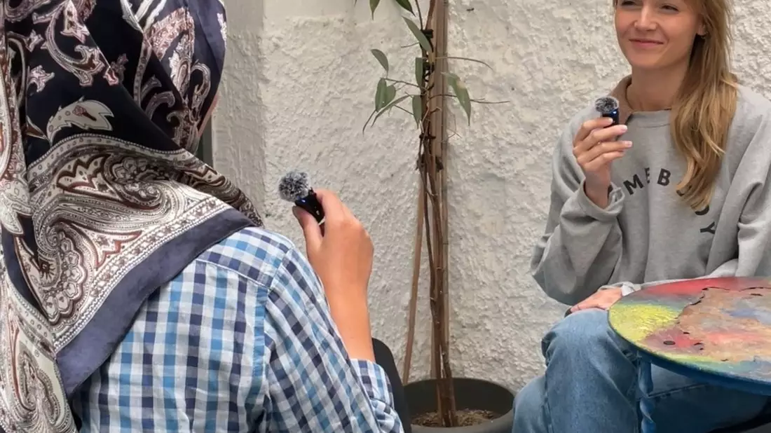 Kinderrechtsverletzungen in Griechenland: Künstlerin LOTTE fordert Perspektiven statt Straße für junge Geflüchtete - Bild: presseportal.de