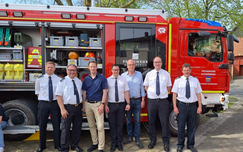 FW-PB: 90 Jahre Einsatzbereitschaft und Gemeinschaft: Löschzug Schwaney feiert JubilÀum - Foto: presseportal.de FW-PB: 90 Jahre Einsatzbereitschaft und Gemeinschaft: Löschzug Schwaney feiert JubilÀum - Foto: presseportal.de