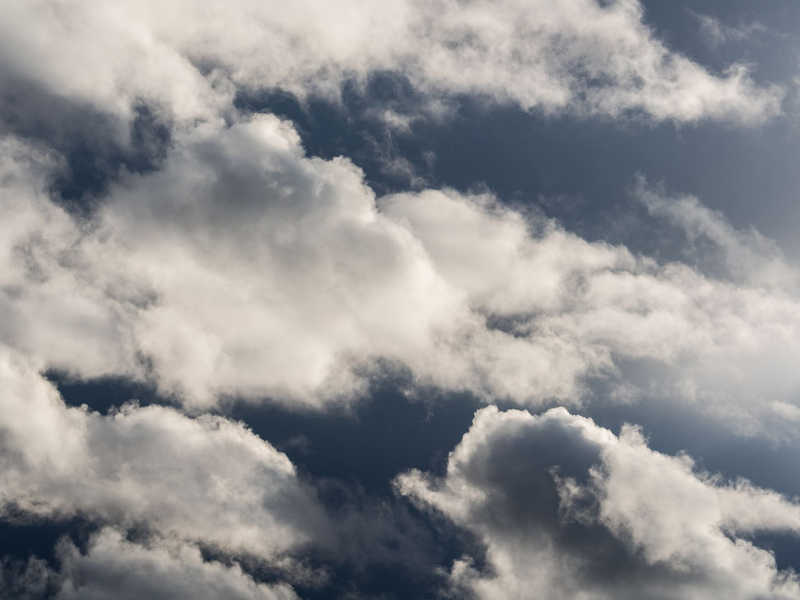 Ein Wettermix bestimmt das Pfingstwochenende. - Foto: Robert Michael/dpa-Zentralbild/dpa