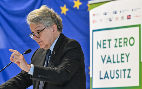 Industriekommissar Thierry Breton über das «Netto-Null-Valley»: «Die EU-Kommission ist bereit, dieses Vorhaben zu unterstützen.» - Foto: Patrick Pleul/dpa