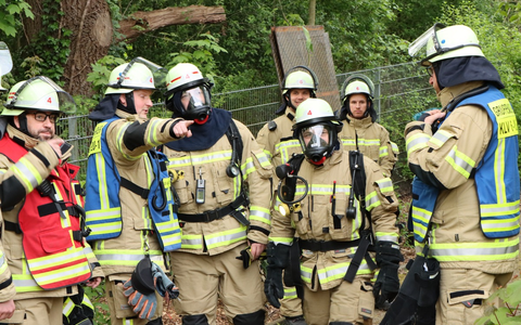FW-KLE: Löschzug West übt im Klever Tiergarten - Foto: presseportal.de