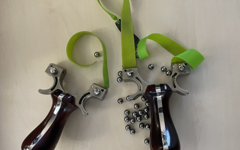 POL-LWL: Mann schießt mit Zwille auf Passanten - 3 Personen leichtverletzt - Foto: presseportal.de