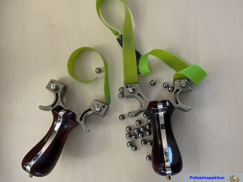 POL-LWL: Mann schießt mit Zwille auf Passanten - 3 Personen leichtverletzt - Foto: presseportal.de