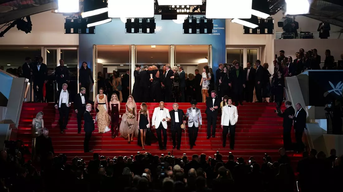 Keine Firma wollte den Film «Megalopolis» von Francis Fort Coppola finanzieren. Nun hat das mit Spannung erwartete Mammutprojekt des Regisseurs Premiere in Cannes gefeiert. - Bild: Daniel Cole/Invision/AP/dpa