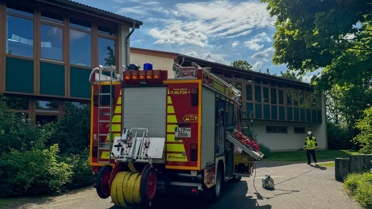 FW-DT: Brand in Grundschule - Foto: presseportal.de