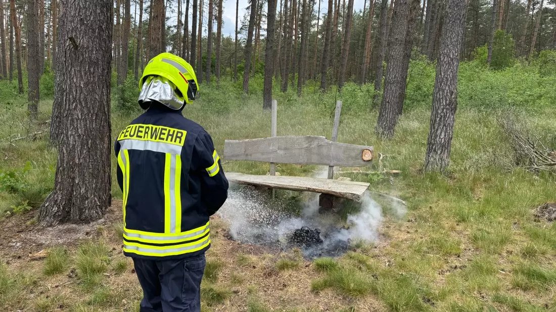 FW Flotwedel: Korrektur zur Pressemitteilung - Feuerwehren der Samtgemeinde Flotwedel rücken zu zwei Einsätzen binnen 24 Stunden aus - Bild: presseportal.de
