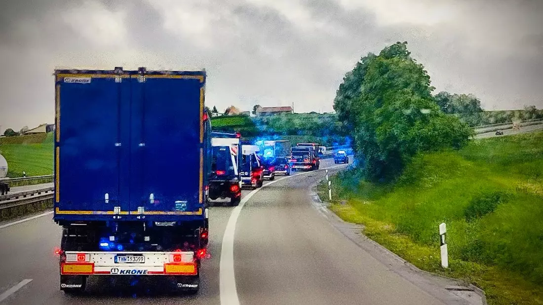 THW LV BW: Hochwasser - THW Baden-Württemberg schickt Kräfte ins Saarland und nach Rheinland-Pfalz - Bild: presseportal.de