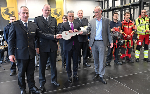 FW Stuttgart: Neue Feuer- und Rettungswache 5 auf den Fildern offiziell in Betrieb genommen - Foto: presseportal.de