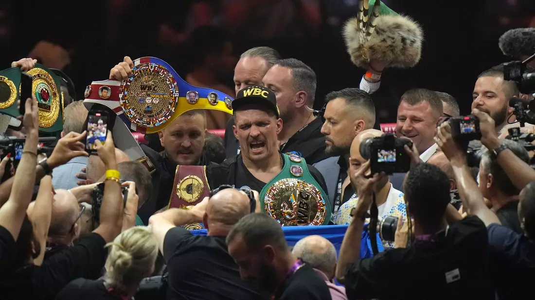 Hält nun alle bedeutenden WM-Titel im Schwergewicht: Oleksandr Usyk. - Bild: Francisco Seco/AP