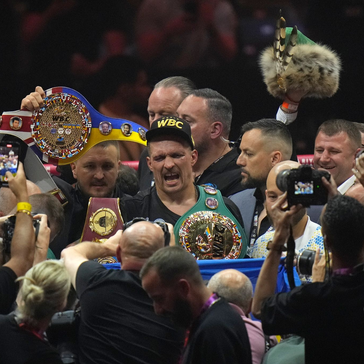 Hält nun alle bedeutenden WM-Titel im Schwergewicht: Oleksandr Usyk. - Foto: Francisco Seco/AP