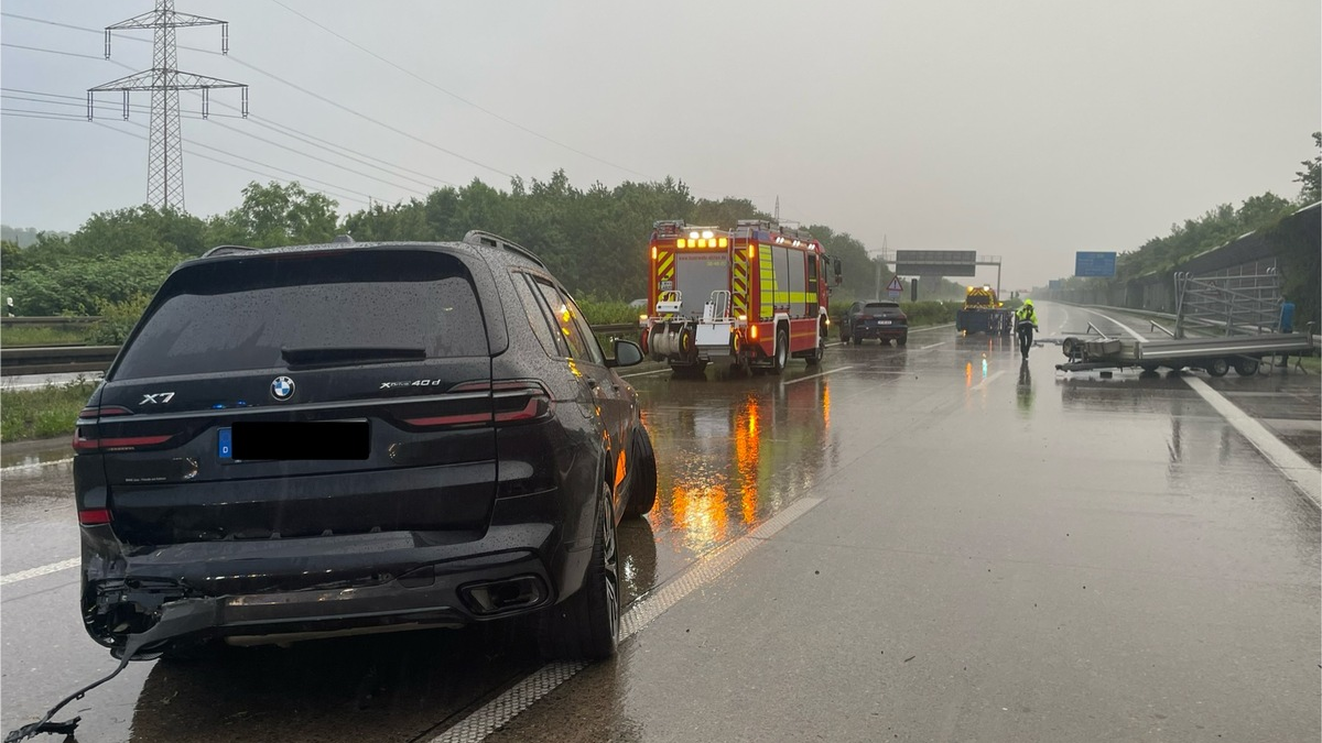 FW Lehrte: Starkregen verursacht Verkehrsunfall auf der A7 - Foto: presseportal.de