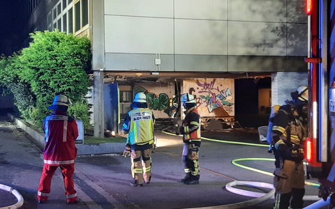 FW-E: Feuer in Borbecker Gymnasium - Feuerwehr verhindert Brandausbreitung - Foto: presseportal.de