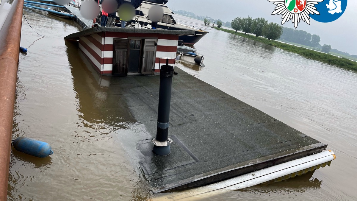 POL-DU: Leverkusen/Duisburg: Hausboot gesunken - niemand verletzt - Foto: presseportal.de