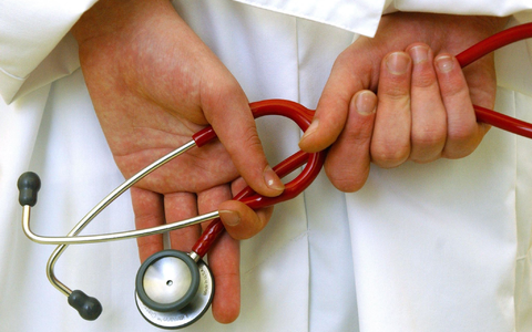 Viele Patienten halten ´vom Arzt empfohlene Selbstzahler-Leistungen für sinnvoll. (Archivbild) - Foto: Patrick Pleul/Zentralbild/dpa