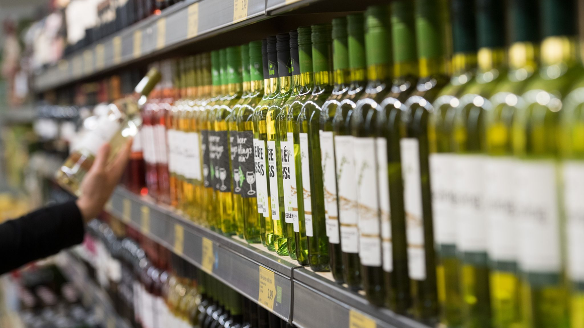 Deutsche Weinerzeuger sind nach Einschätzung des Deutschen Weininstituts bislang Gewinner des Klimawandels. - Foto: Bernd Thissen/dpa