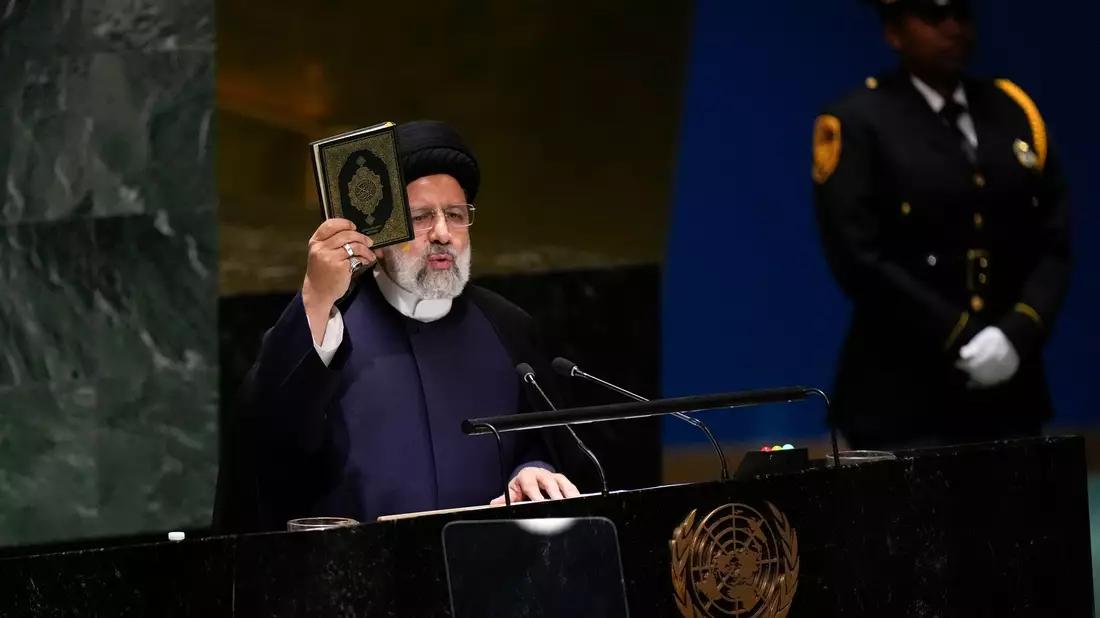 Ebrahim Raisi hat den Absturz des Präsidenten-Hubschraubers im Iran nicht überlebt. - Bild: Seth Wenig/AP