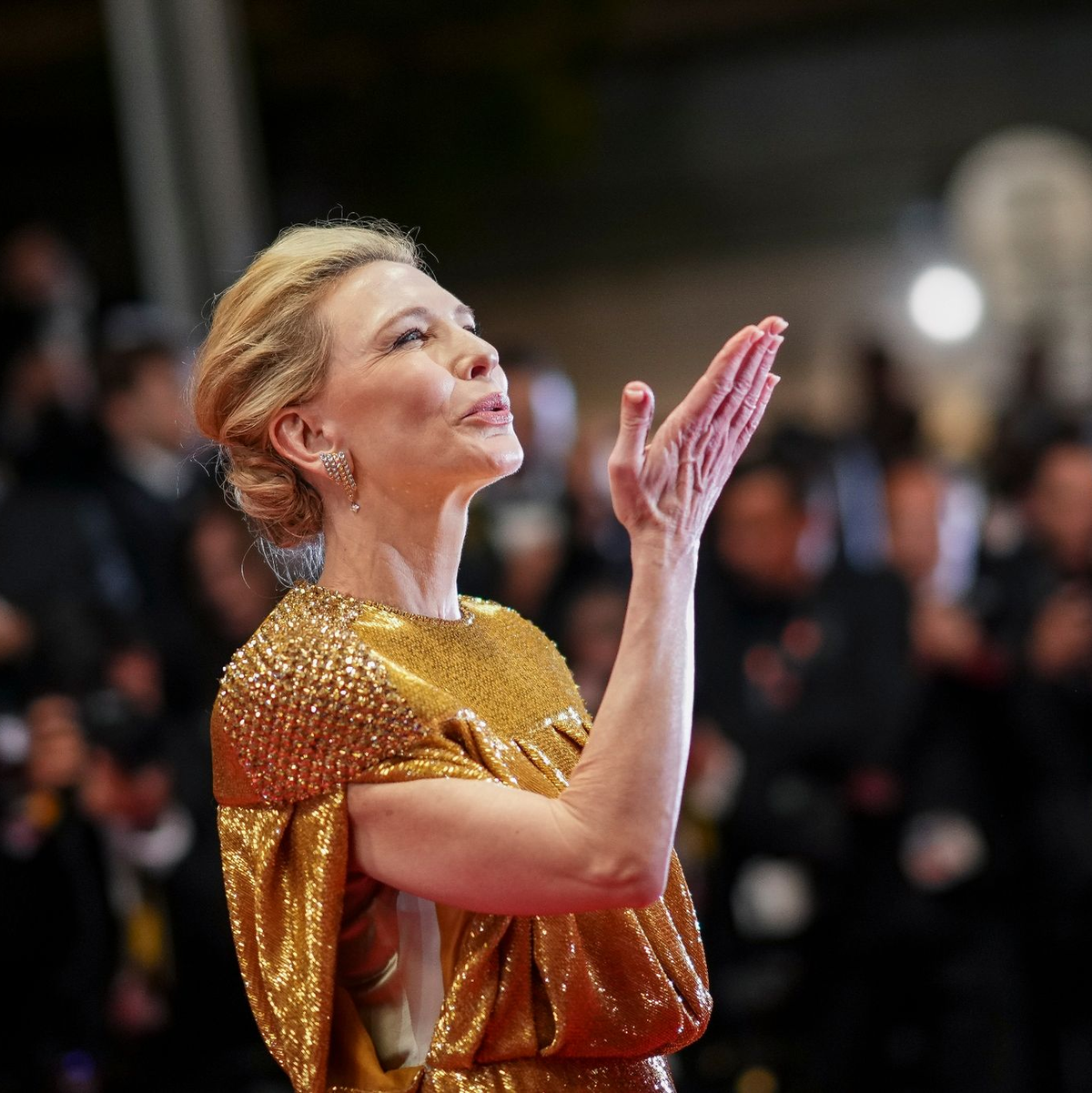 Cate Blanchett bei der Premiere ihres Films «Rumours» in Cannes. - Foto: Scott A Garfitt/Invision/AP