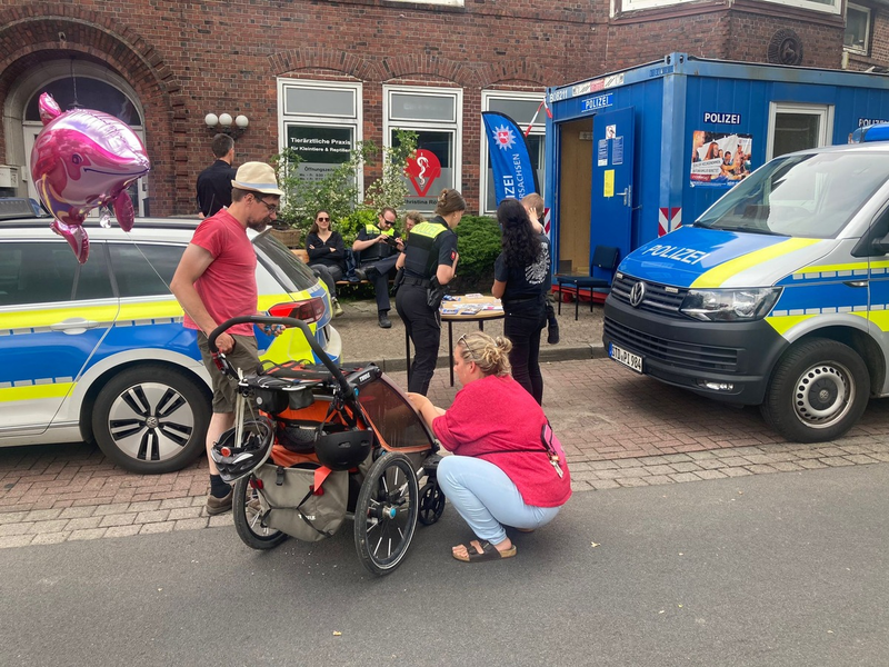 POL-STD: Vier Einbrüche im Landkreis, Pfingstmarkt in Neukloster - Polizei und Veranstalter zufrieden - Foto: presseportal.de