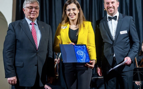 Ausgezeichnet: Heyla Kaya ist seit über einem Jahrzehnt die Expertin für nachhaltige Geldanlagen in Edelmetallen - Foto: presseportal.de