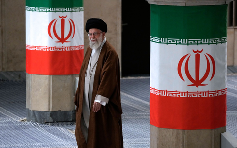 «Symbolische spirituelle Figur in der schiitischen Welt»: Der iranische Religionsführer Ajatollah Chamenei. (Archvbild) - Foto: Vahid Salemi/AP/dpa «Symbolische spirituelle Figur in der schiitischen Welt»: Der iranische Religionsführer Ajatollah Chamenei. (Archvbild) - Foto: Vahid Salemi/AP/dpa