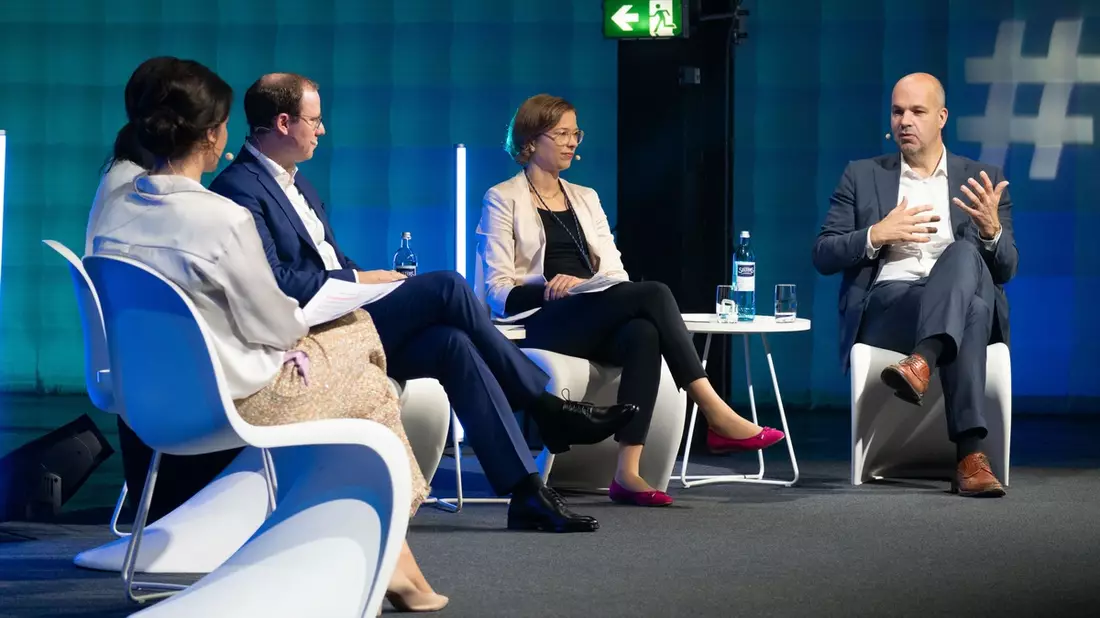 Entscheidende Jahre: Coface Kongress blickte auf den Wirtschaftsstandort Deutschland - Bild: presseportal.de