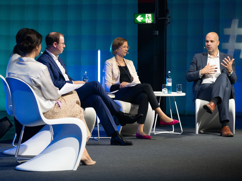 Entscheidende Jahre: Coface Kongress blickte auf den Wirtschaftsstandort Deutschland - Foto: presseportal.de