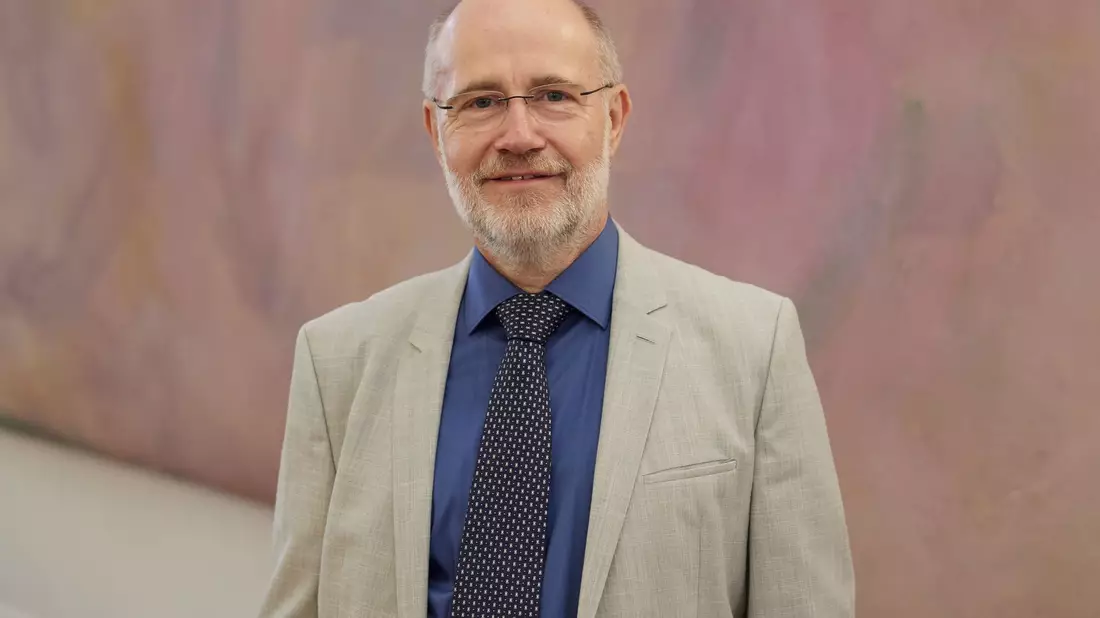 ZDF-Moderator Harald Lesch kämpft gegen Wissenschaftsfeindlichkeit. - Bild: Jörg Carstensen/dpa