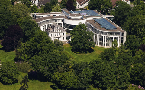 Laut dem Internationalen Seegerichtshof sind Staaten dazu verpflichtet, Maßnahmen gegen die Verschmutzung der Meere durch Treibhausgase zu ergreifen. - Foto: Christian Charisius/dpa