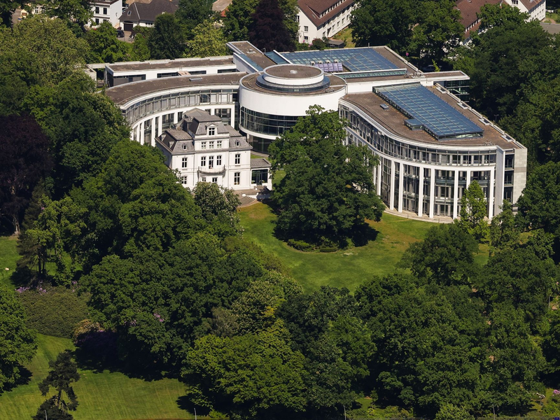 Laut dem Internationalen Seegerichtshof sind Staaten dazu verpflichtet, Maßnahmen gegen die Verschmutzung der Meere durch Treibhausgase zu ergreifen. - Foto: Christian Charisius/dpa