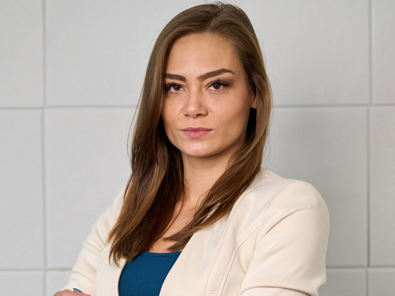 Chaos in Vertriebsstrukturen: Sabrina Nennemann von der SHRS Consulting GmbH zeigt, wie Door-to-Door-Agenturen systemische Probleme bewältigen und endlich mehr Umsatz generieren - Foto: presseportal.de