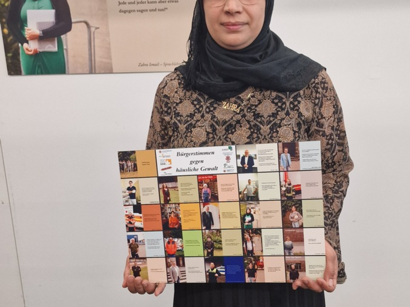 POL-EL: Nordhorn - Fotoausstellung Bürgerstimmen gegen Häusliche Gewalt eröffnet (Fotos) - Foto: presseportal.de