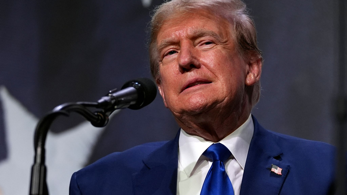 Im Wahlkampf bedient sich Donald Trump regelmäßig radikaler Rhetorik, tut sich mit rassistischen Aussagen hervor und hetzt gegen Minderheiten. - Foto: Abbie Parr/AP