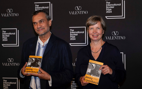 Autorin Jenny Erpenbeck und Übersetzer Michael Hofman teilen sich das Preisgeld in Höhe von 50.000 Pfund. - Foto: Alberto Pezzali/AP