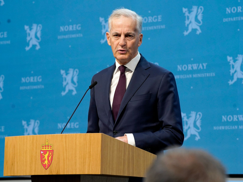 Der norwegische Ministerpräsident Jonas Gahr Støre kündigt an, dass die Regierung Palästina als unabhängigen Staat anerkennen wird. - Foto: Erik Flaaris Johansen/NTB/dpa